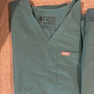 Figs Green V-Neck Scrub Shirt and Pants Professional Medical Wear